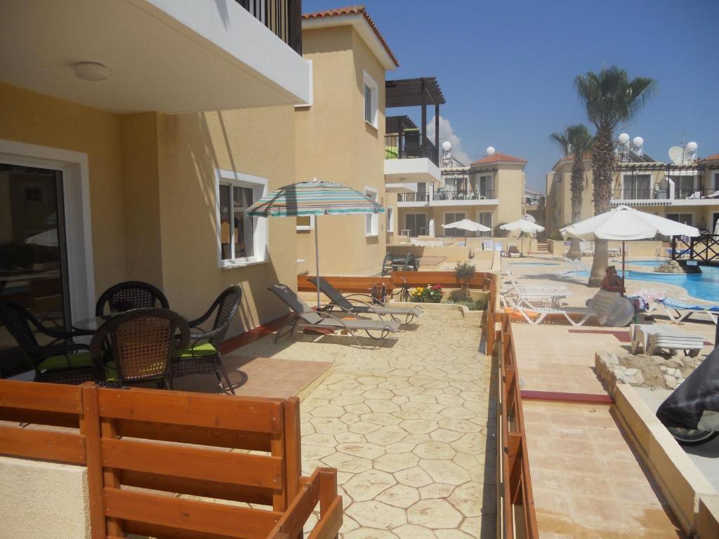 Sirena Sunrise Prestige Apartments Pafos Dış mekan fotoğraf
