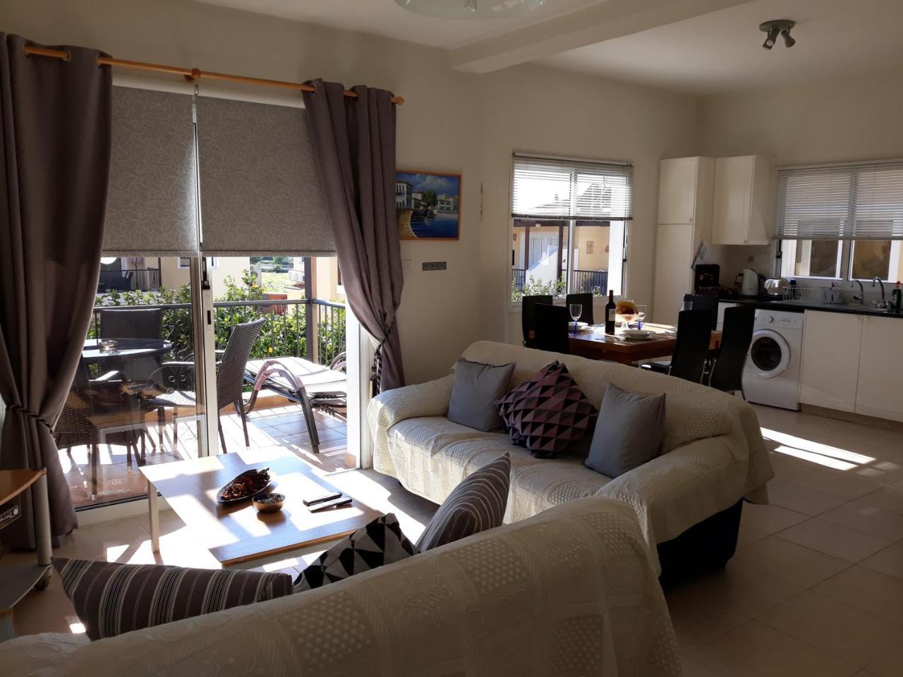 Sirena Sunrise Prestige Apartments Pafos Dış mekan fotoğraf
